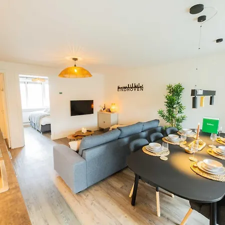 דירה Premium 70m2 Two-bedroom - Sd23h